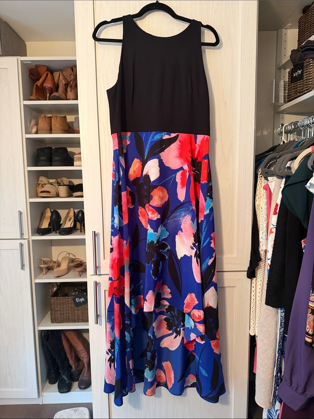 Vince Camuto Black Bodice Blue Floral Maxi Dress